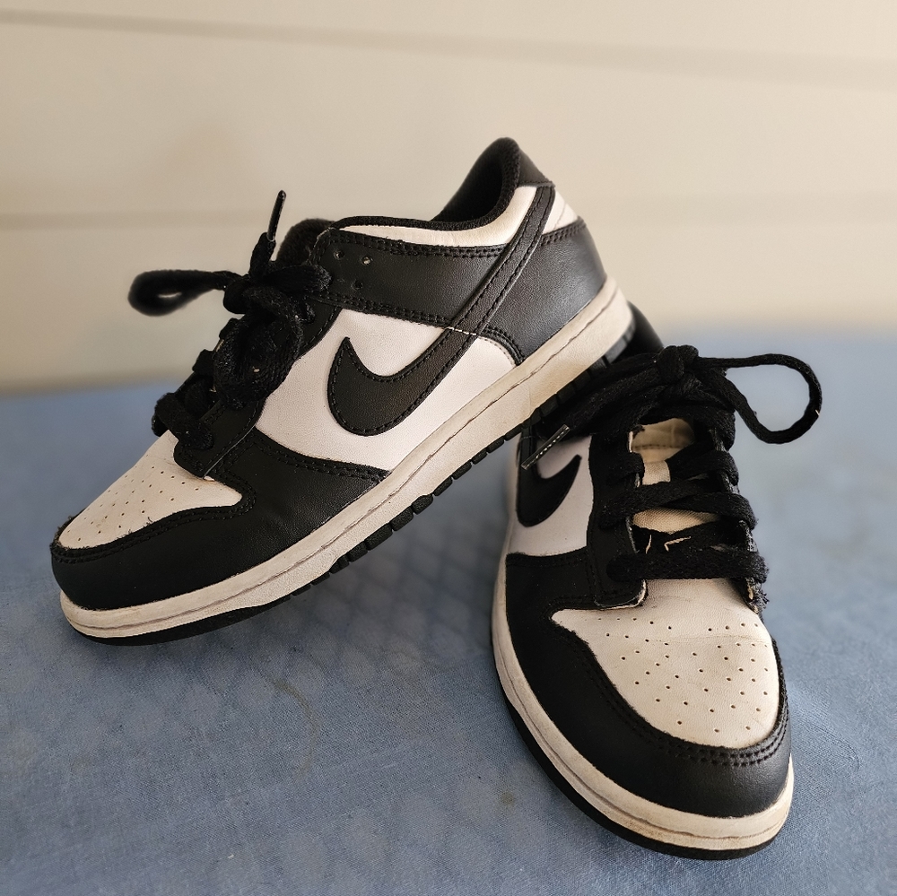 Nike Panda Dunks